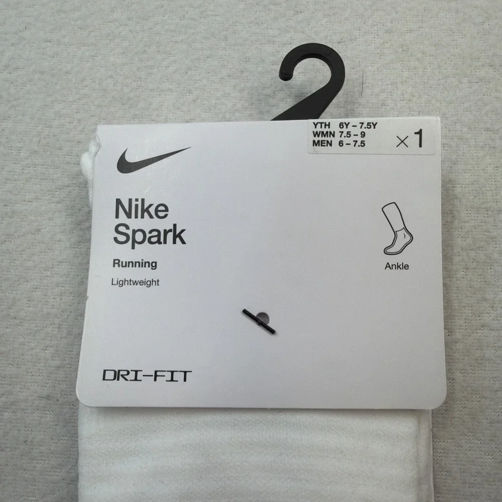 Nike Spark Lightweight Ankle Socks White Women's 7.5-9 Men's 6-7.5 Youth 6-7.5